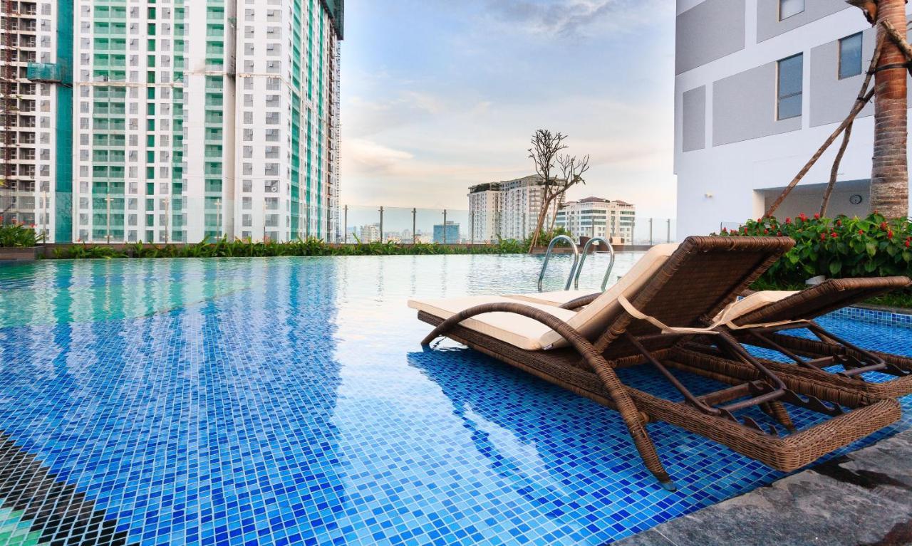 Serene Premier Apartment - River Gate Хошимін Екстер'єр фото