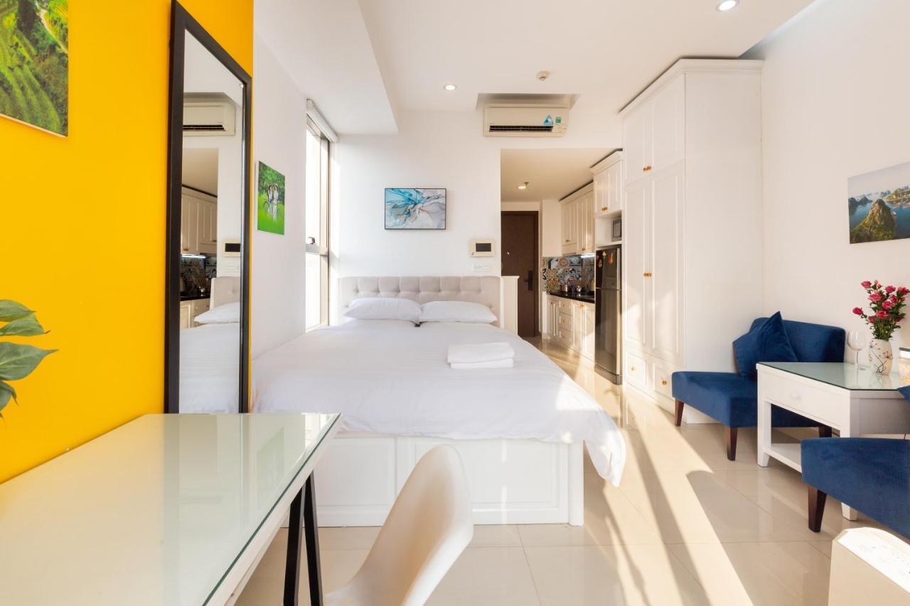 Serene Premier Apartment - River Gate Хошимін Екстер'єр фото
