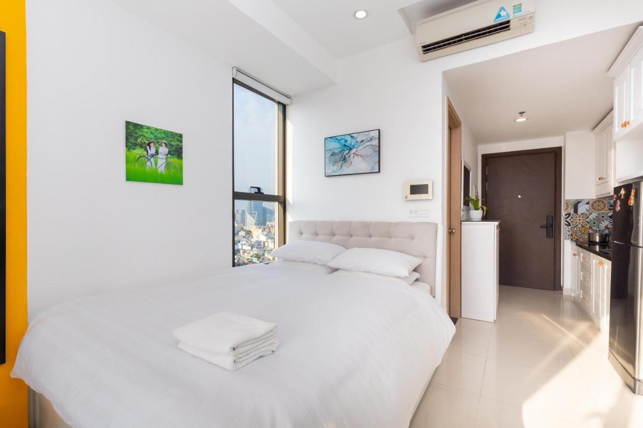 Serene Premier Apartment - River Gate Хошимін Екстер'єр фото